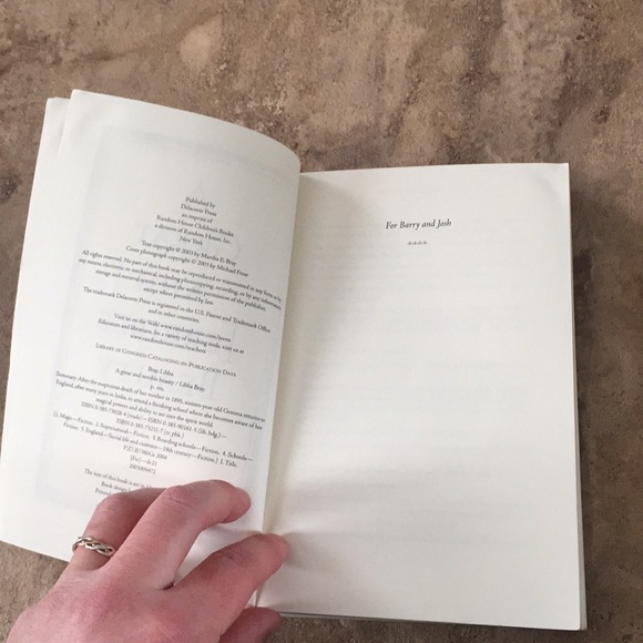 Book - Picture 5 of 8